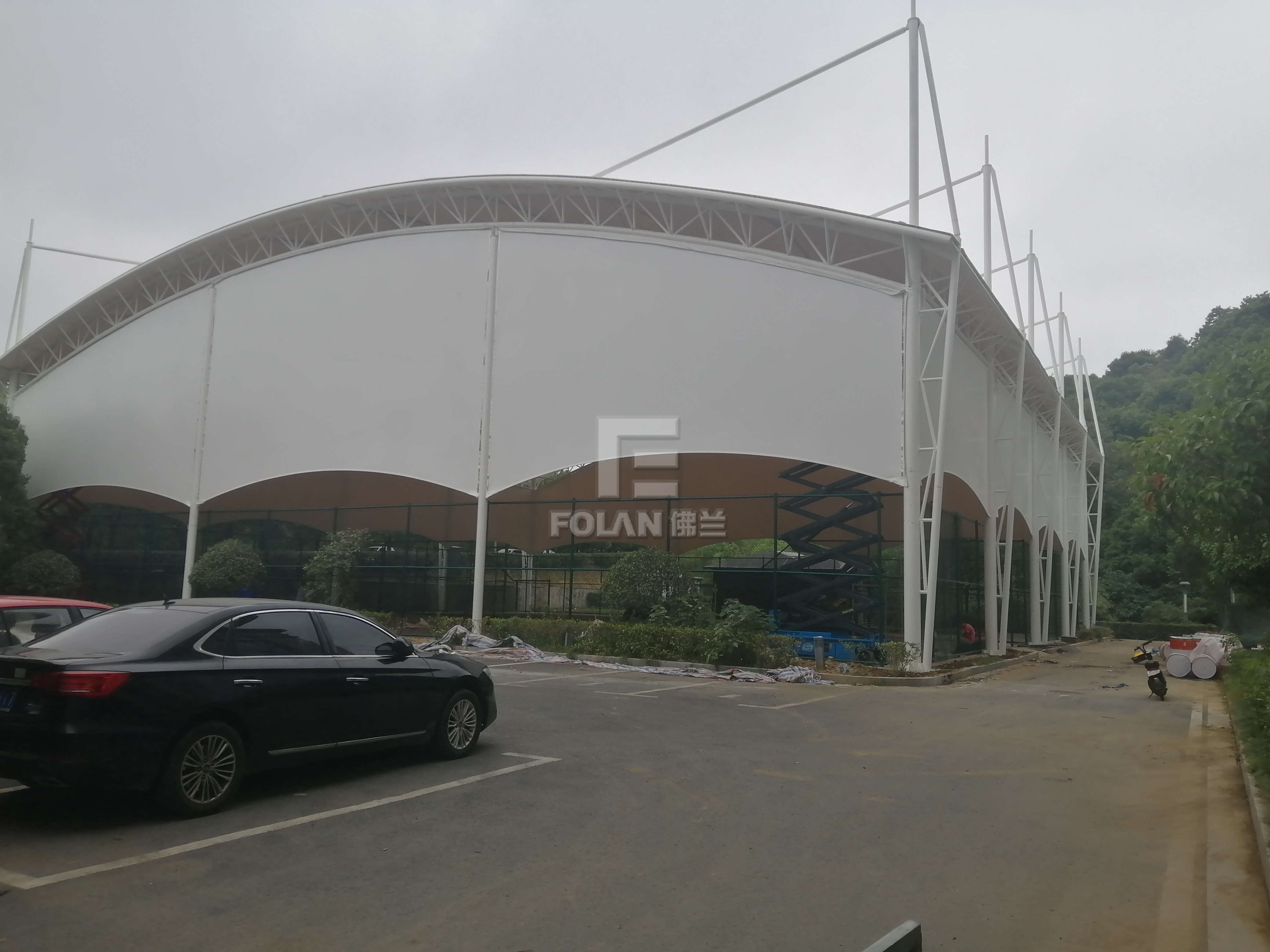 今日白露，佛蘭空間膜結(jié)構(gòu)公司為您分享剛竣工的白鹿網(wǎng)球場(chǎng)