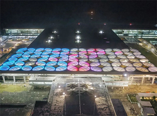 為何眾多領(lǐng)域建筑屋頂都在運用ETFE薄膜？