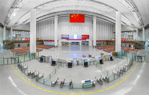 虎門站南站房開門迎客，軟膜天花照亮您的旅程