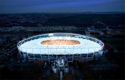 德國(guó)2-0完勝匈牙利，首支晉級(jí)淘汰賽球隊(duì)誕生！一起來(lái)看歐洲杯球場(chǎng)之斯圖加特競(jìng)技場(chǎng)