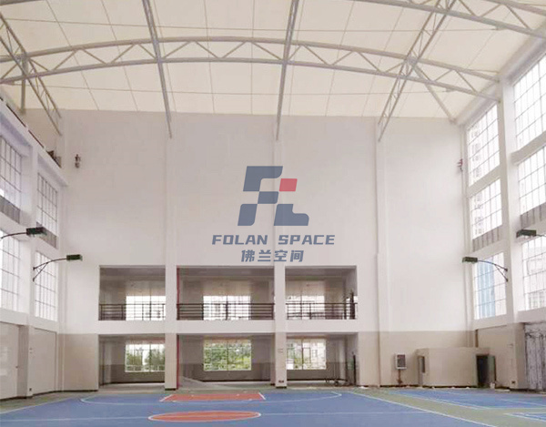 云南曲靖財經(jīng)學(xué)?；@球場